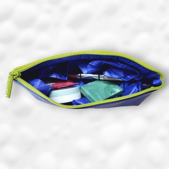 Clinique Bundle of Blush, and Lip Colors - Picture 14 of 14